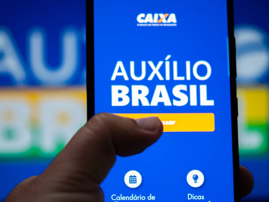 como consultar auxilio brasil